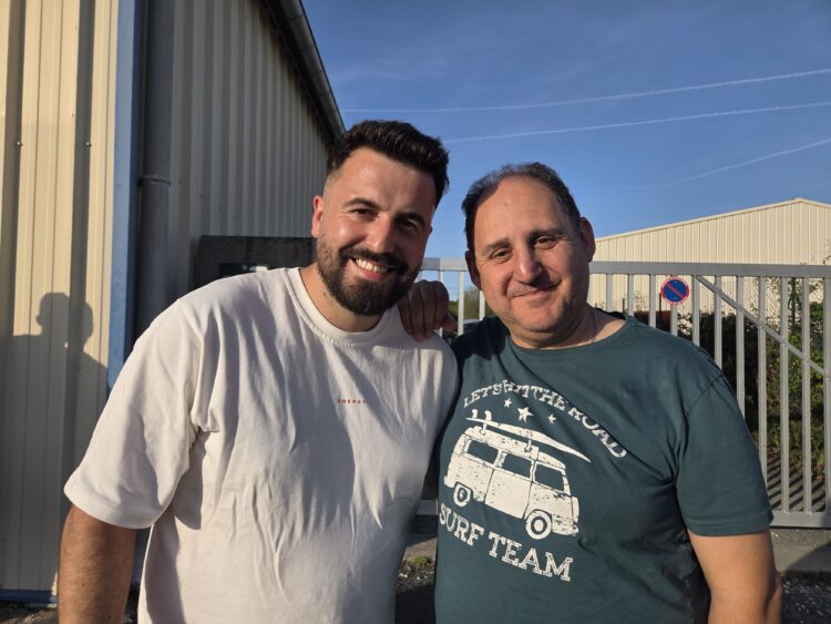 Dylan Lapassade en interview exclusive juste avant les battles de The Voice dans Chut on écoute la télé